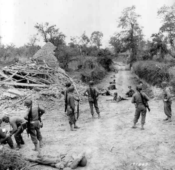 leMesnilRouxelinJune1944